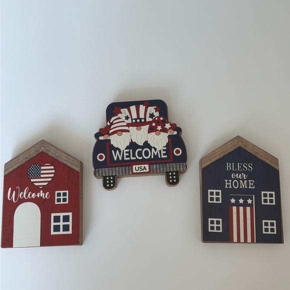 Other - Patriotic Welcome standing Wood Decor Set
